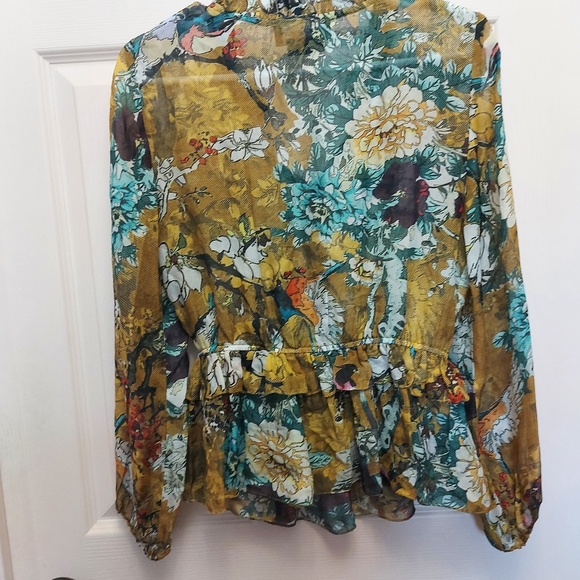 Hemant & Nandita floral ruffle ailk blouse - Picture 5 of 5